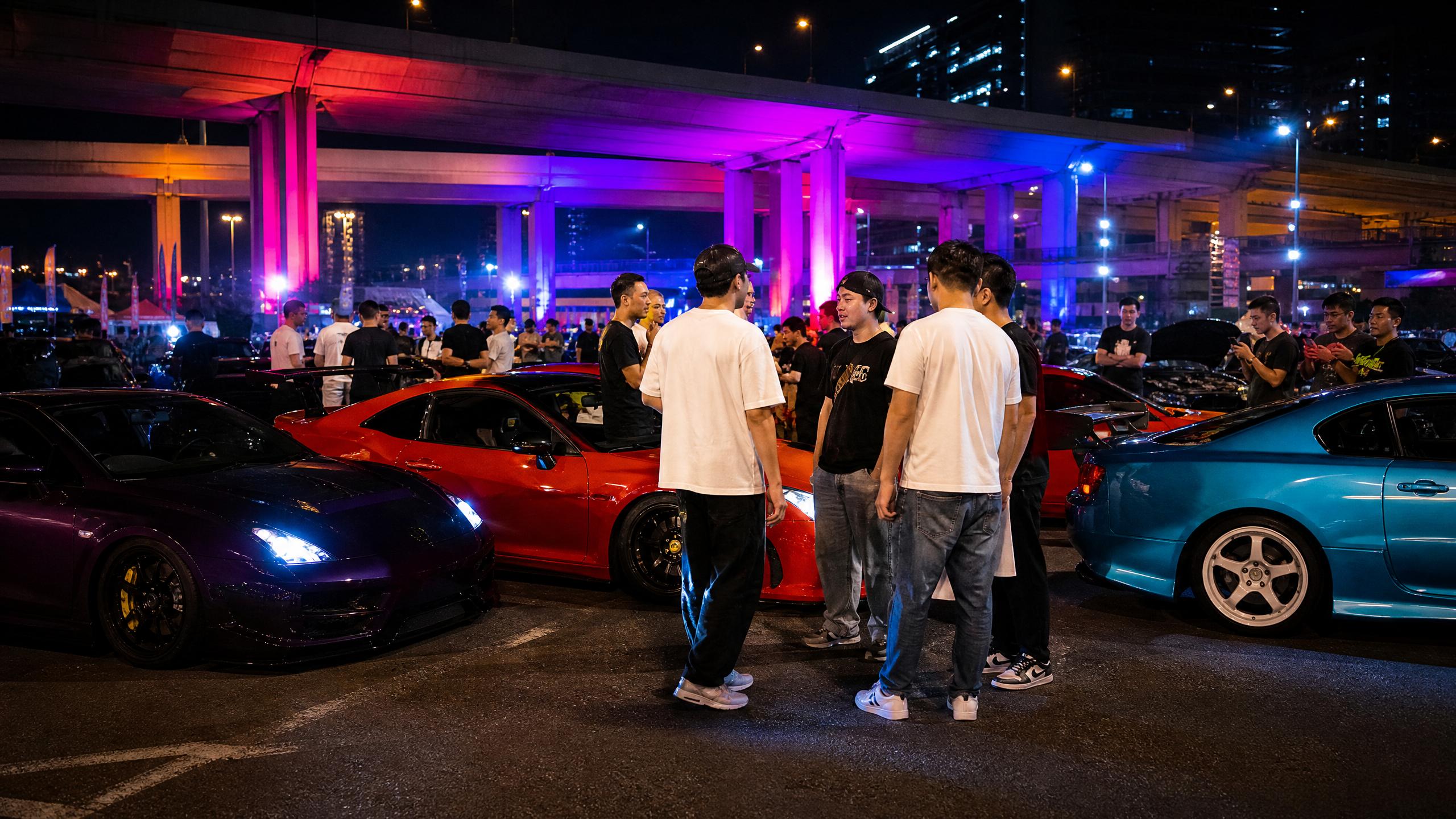 黑料黑料摩托车友骑行视频：穿越山区公路实拍记录